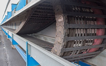 e-kette mit 615 m Verfahrweg im Kraftwerk