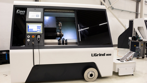 Werkzeugmaschine UGrind 800 DD