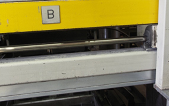 Linear-Rundführungen im Schleifwerkzeug