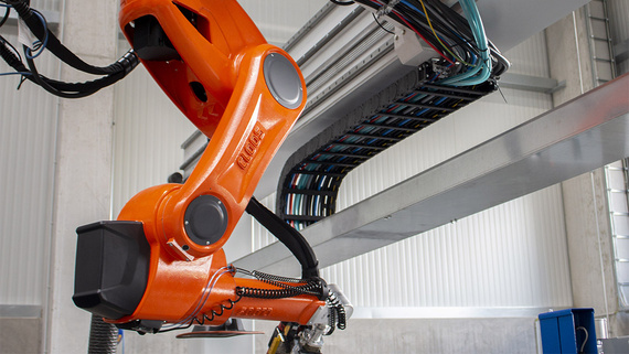 Energiekette in Schweißanlage