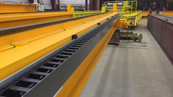 Energiekette in guidefast Führungsrinne