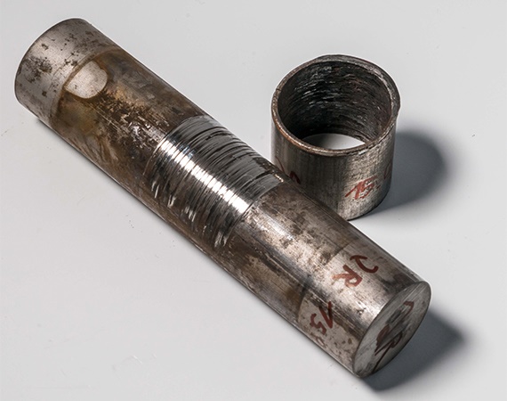 Metallisch gerolltes Lager auf St52-Welle